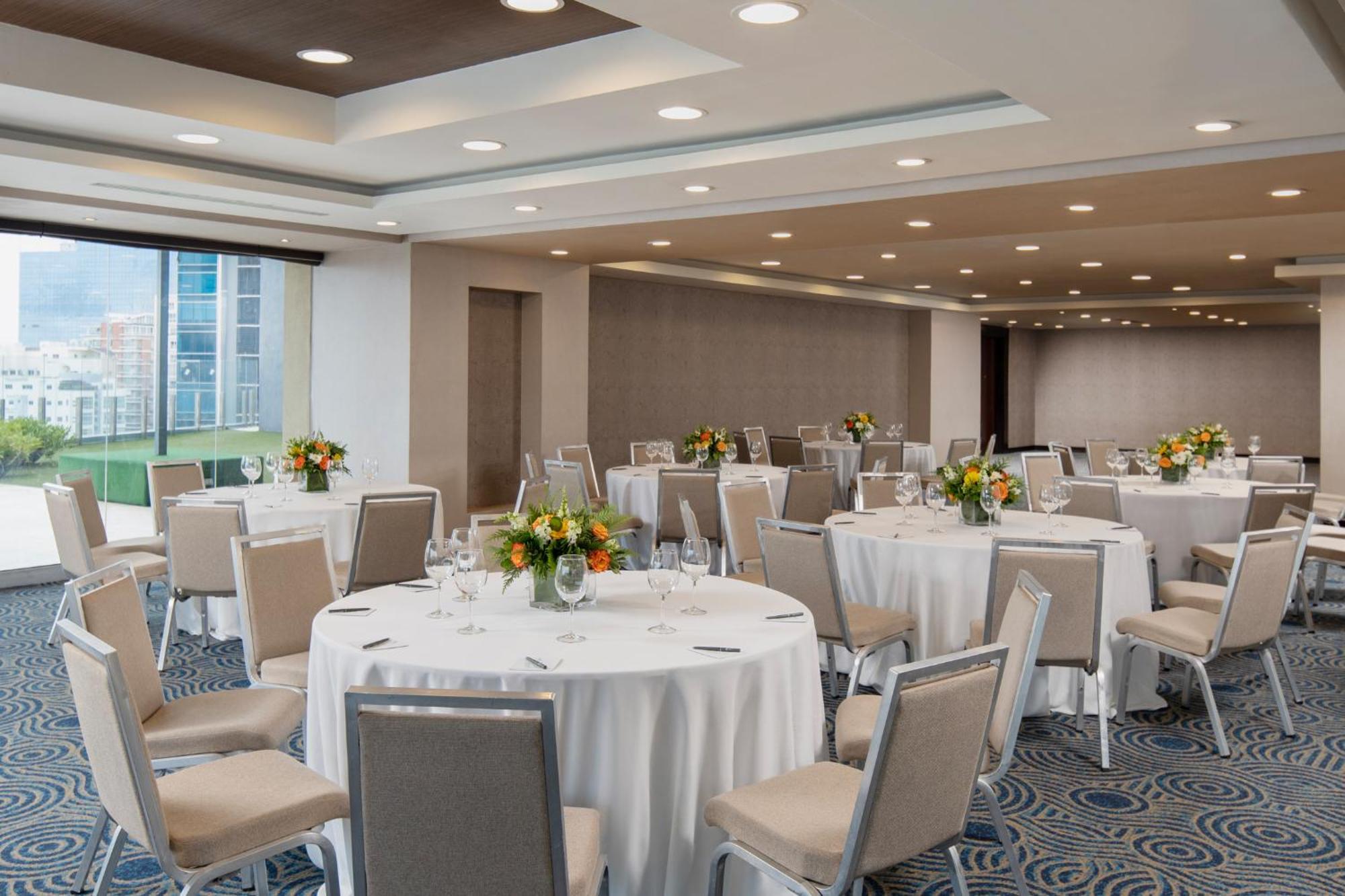 Embassy Suites By Hilton Santo Domingo Luaran gambar